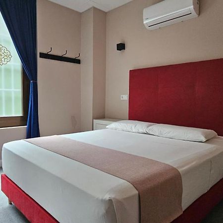 Rooms Luxury Madrid Bagian luar foto